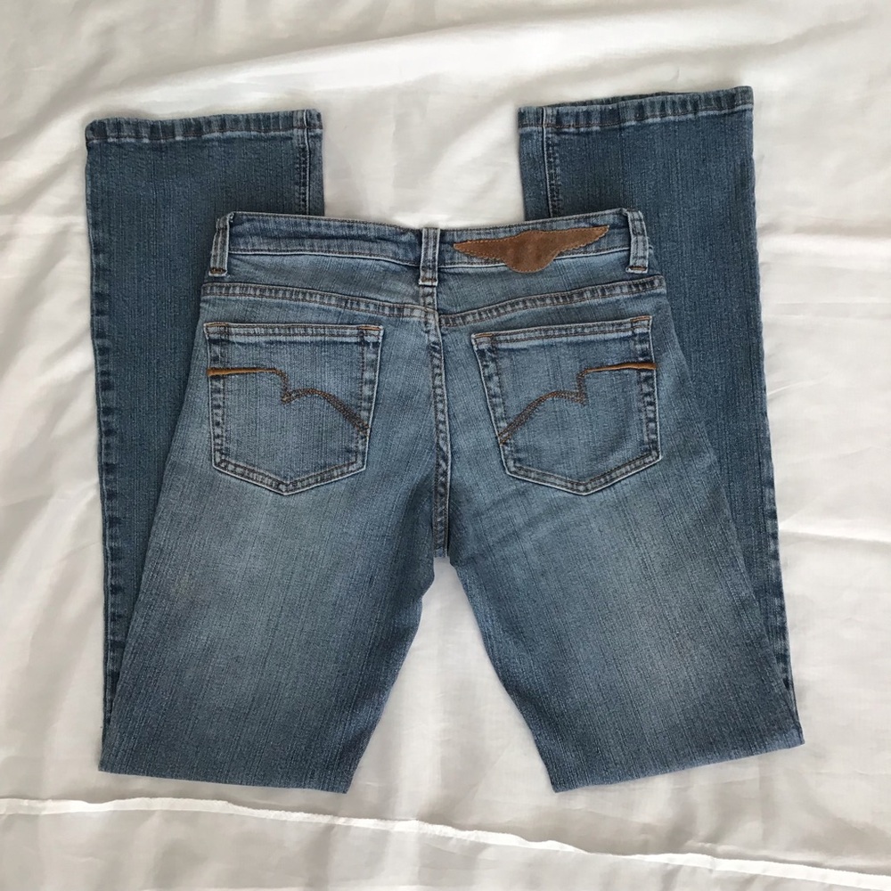 BCBG MAXAZRIA Claire Bootcut Jeans size 6❤️
